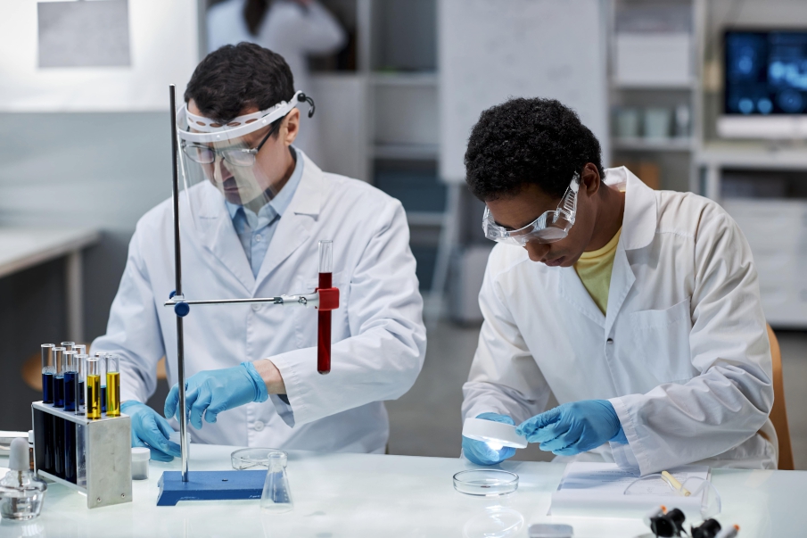 Technicien / Technicienne de laboratoire en industrie