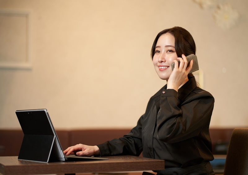 Chargé / Chargée des relations publiques