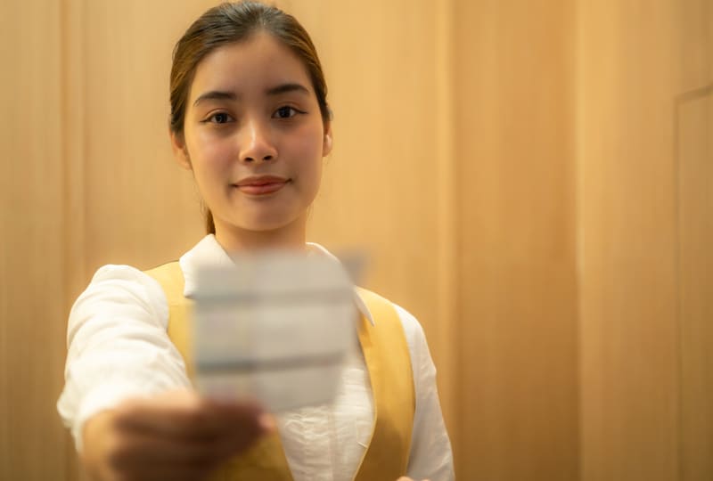 Ouvreur / Ouvreuse de salle de spectacles