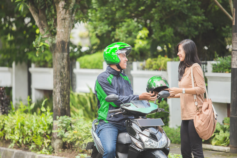 Conducteur / Conductrice de taxi moto